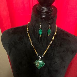 Necklace and earring set